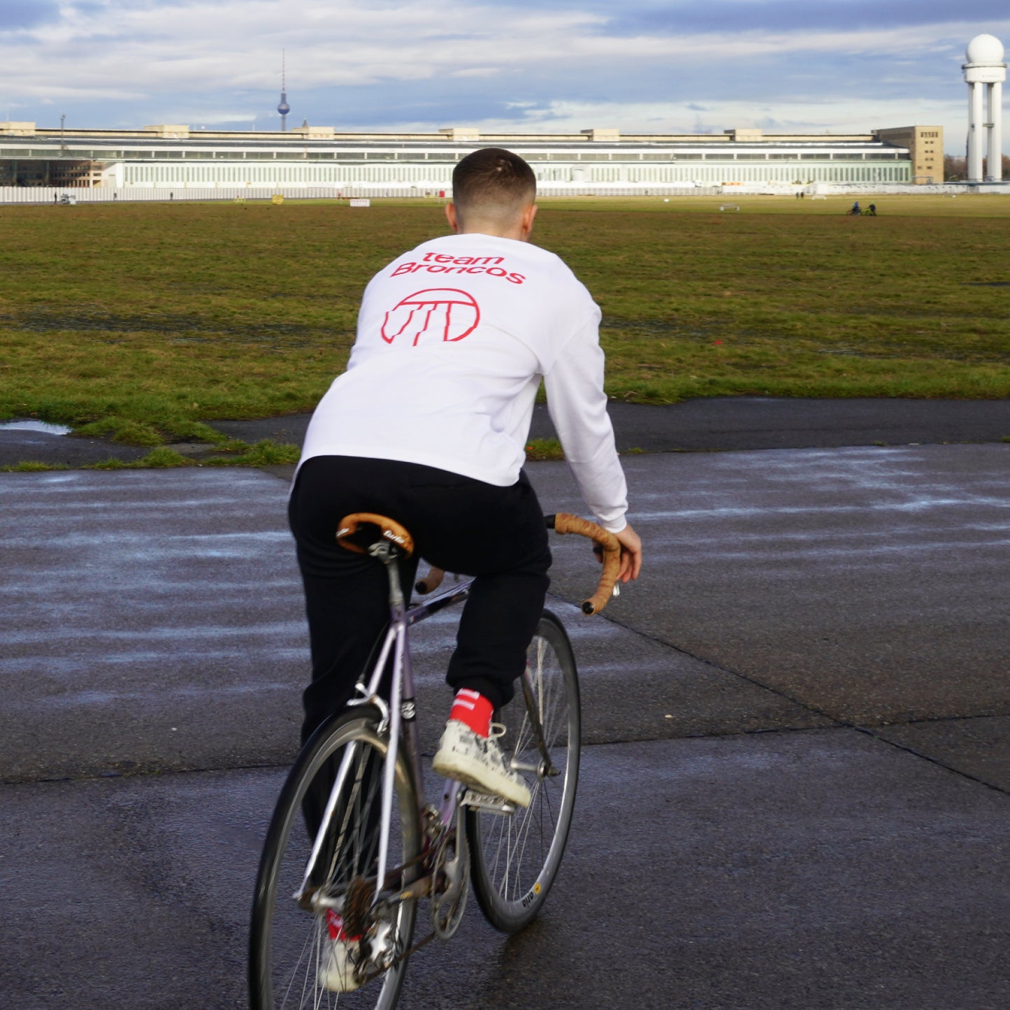 Broncos Longsleeve - The Mellow Buddy